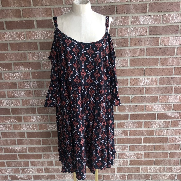 New Torrid Geo Print Cold Shoulder Dress Size 1 / 1X - Picture 2 of 14